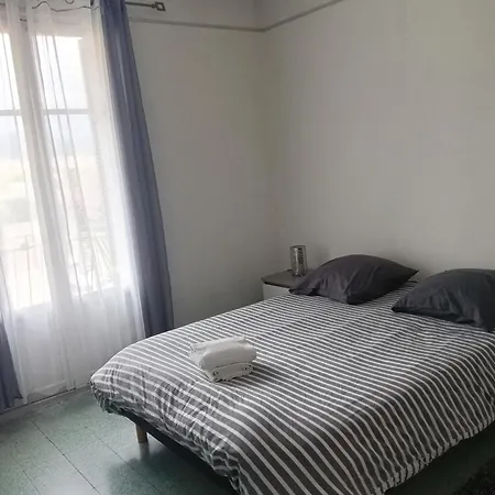 Rum i privatbostad Chambres Chez L'Habitant *